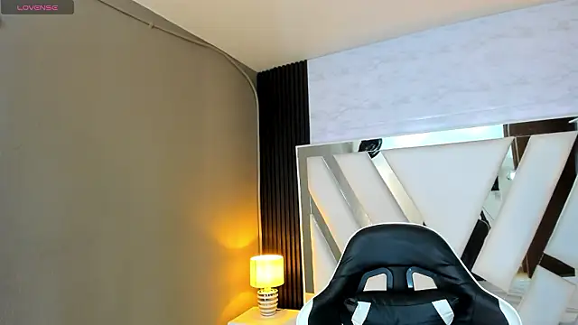 Linda4Petite online show from 13, 2, 2026