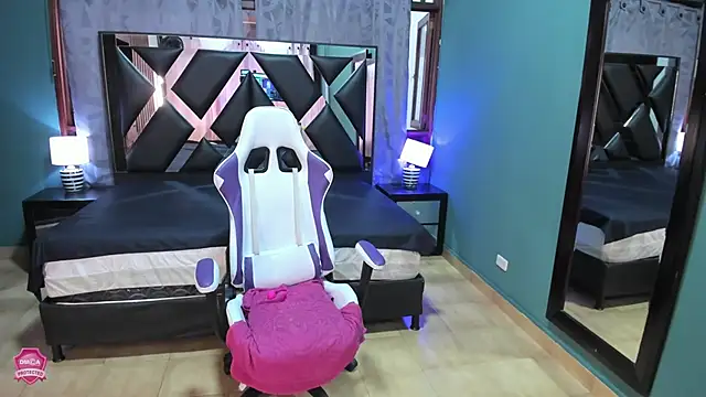 Linda4Petite online show from 12, 3, 2025