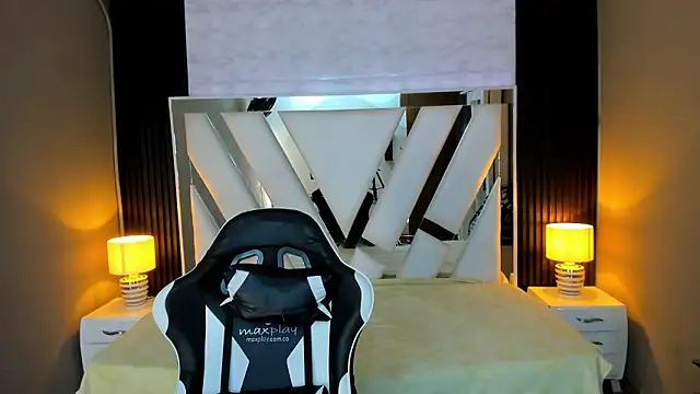 Linda4Petite online show from 11, 2, 2026