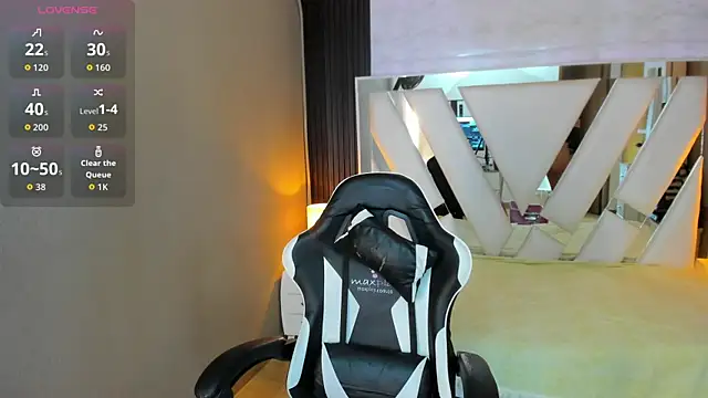 Linda4Petite online show from 28, 3, 2026