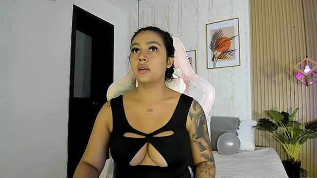 CameronCollins  online show from 30, 10, 2025