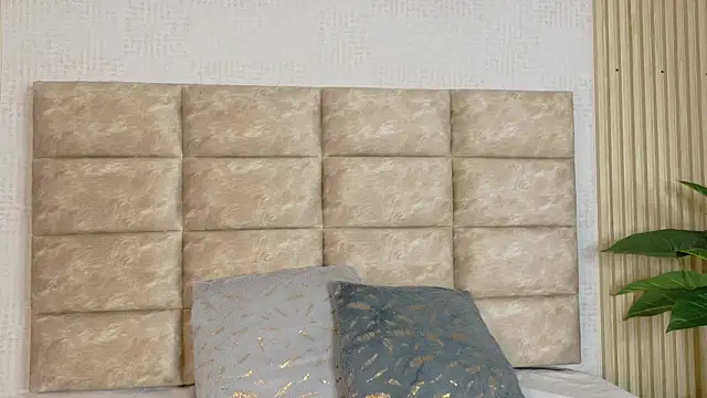 CameronCollins  online show from 16, 4, 2026