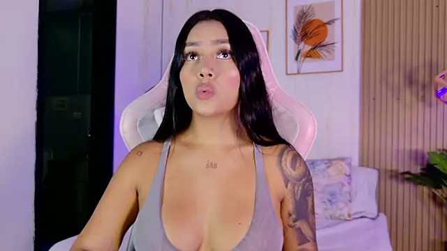 Snapshot of CameronCollins_ chatting on 2, 2, 2026 CameronCollins online show from 2, 2, 2026