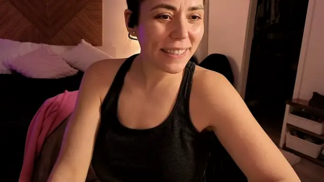 Snapshot of Ellie-L-Elizabeth chatting on 3, 2, 2026 Ellie-L-Elizabeth online show from 3, 2, 2026