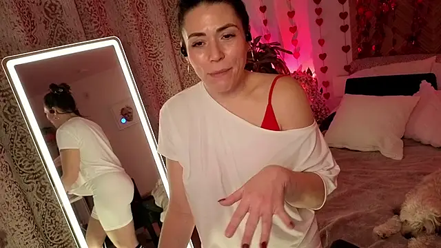 Snapshot of Ellie-L-Elizabeth chatting on 15, 2, 2026 Ellie-L-Elizabeth online show from 15, 2, 2026