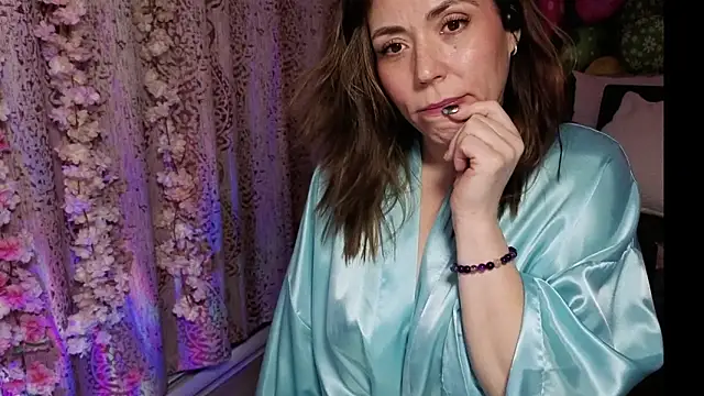 Ellie-L-Elizabeth online show from 25, 3, 2026