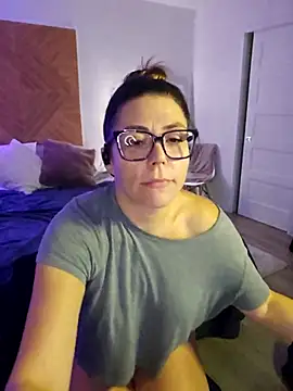 Ellie-L-Elizabeth online show from 21, 11, 2025