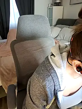 Ellie-L-Elizabeth online show from 11, 2, 2025