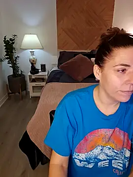 Ellie-L-Elizabeth online show from 24, 11, 2025