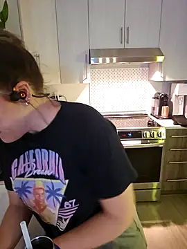 Ellie-L-Elizabeth online show from 14, 9, 2025