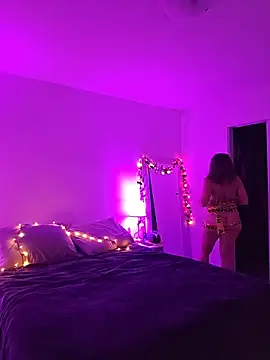 Ellie-L-Elizabeth online show from 18, 10, 2025