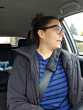 Ellie-L-Elizabeth online show from 3, 11, 2025