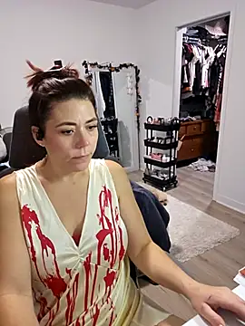 Ellie-L-Elizabeth online show from 24, 10, 2025