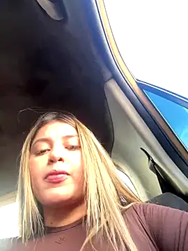 lunablossom  online show from 16, 10, 2025