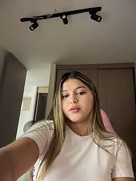 lunablossom  online show from 27, 3, 2026