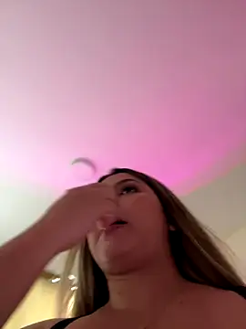 lunablossom  online show from 31, 10, 2025