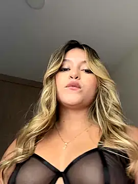 lunablossom  online show from 19, 9, 2025