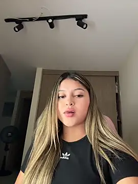 lunablossom  online show from 7, 3, 2026