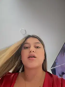 lunablossom  online show from 14, 2, 2026