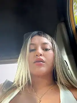 lunablossom  online show from 28, 9, 2025