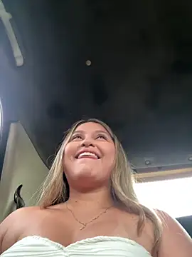 lunablossom  online show from 31, 1, 2026