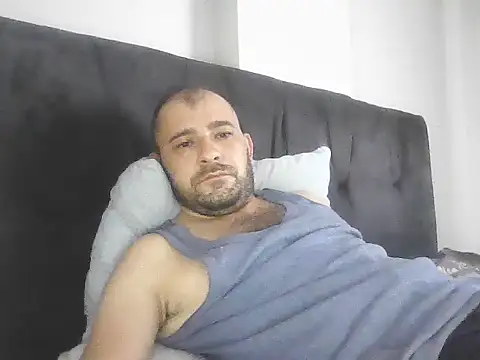 NiiiRvaNaa online show from 14, 9, 2025