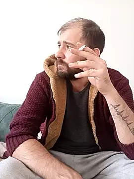 NiiiRvaNaa online show from 12, 10, 2025