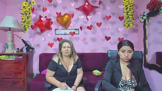 lesbiancuple online show from 9, 2, 2026