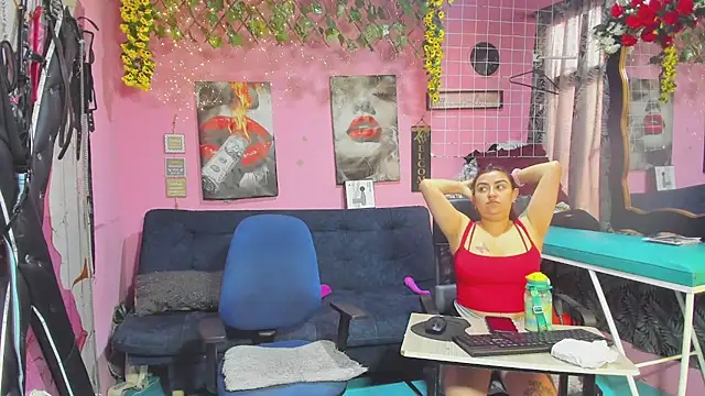 lesbiancuple online show from 26, 5, 2026