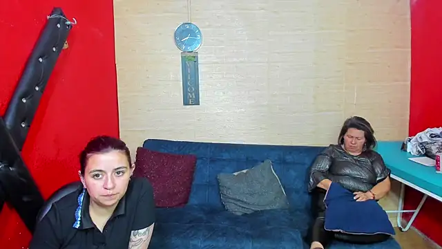 lesbiancuple online show from 8, 11, 2025
