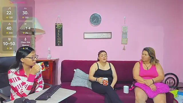 lesbiancuple online show from 8, 10, 2025