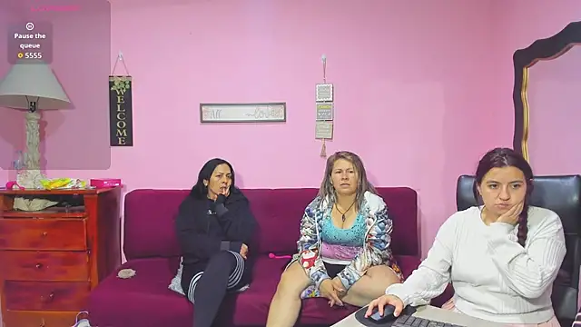 lesbiancuple online show from 20, 11, 2025