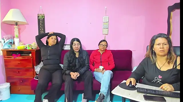 lesbiancuple online show from 14, 11, 2025