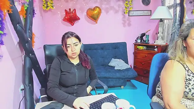 lesbiancuple online show from 28, 2, 2026