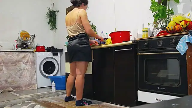 SquirtyMellissaLabia online show from 12, 2, 2026