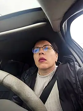 SquirtyMellissaLabia online show from 27, 10, 2025