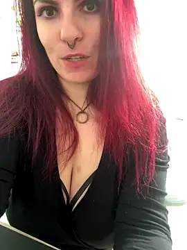 LunaMoongirl online show from 4, 11, 2025