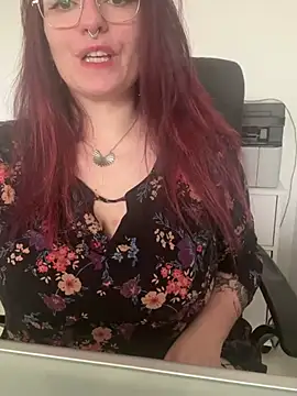 LunaMoongirl online show from 24, 2, 2025