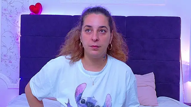 Snapshot of KarinaNoir chatting on 13, 7, 2026 KarinaNoir online show from 13, 7, 2026