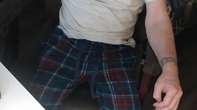 QueenDenizeAndTheCaptain online show from 7, 11, 2025