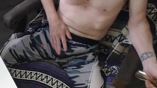 QueenDenizeAndTheCaptain online show from 9, 9, 2025