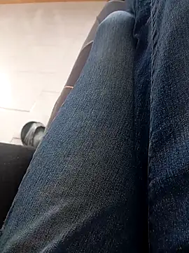 mickzizi online show from 17, 12, 2025