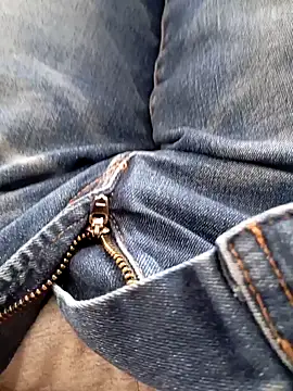 mickzizi online show from 4, 2, 2025