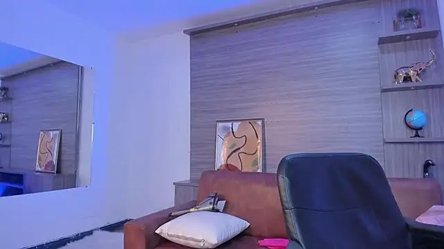 kimbrownn online show from 14, 3, 2025