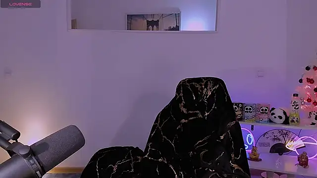 SofiRusselle online show from 31, 12, 2024