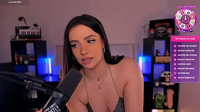 SofiRusselle online show from 30, 11, 2025