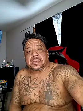 yellowwetfox online show from 1, 1, 2025