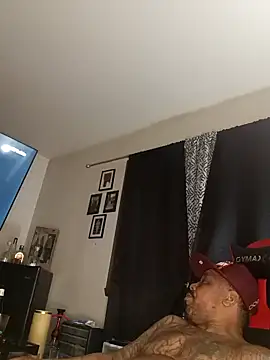 yellowwetfox online show from 18, 1, 2025