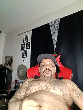 yellowwetfox online show from 28, 2, 2025