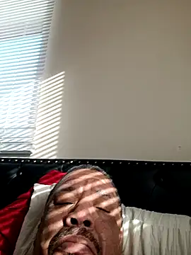 yellowwetfox online show from 28, 2, 2026